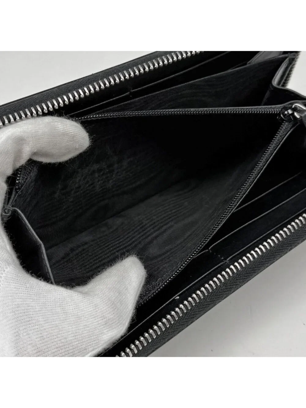 Gucci Wallet Embroidery Round Zip Leather Black